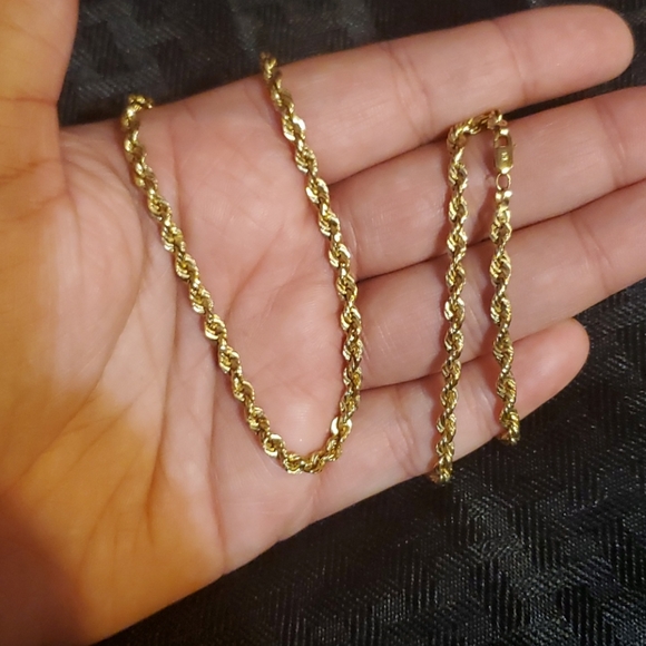 Michael Anthony 14kt gold chain - Picture 2 of 5